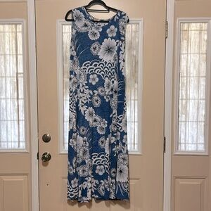 Sleeveless dress